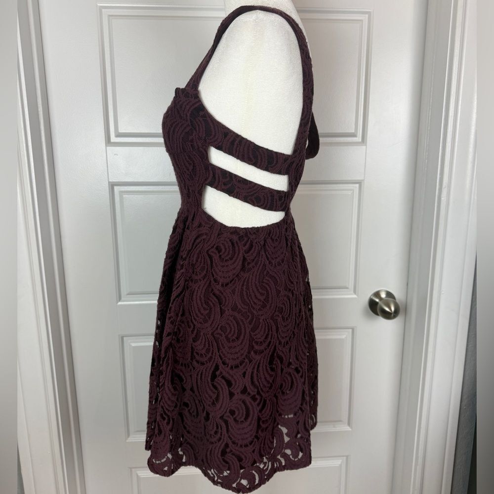 Free People babydoll lace side cutout dress in Aubergine size 0 NWT - Picture 4 of 11